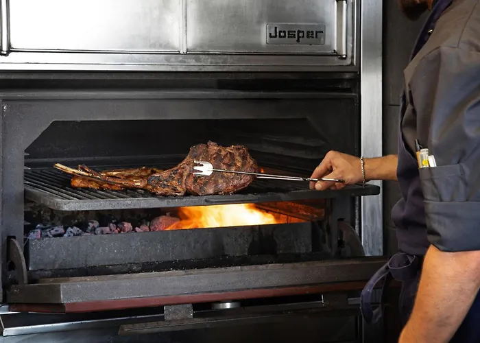 Готель Melia 4 Sup 4*