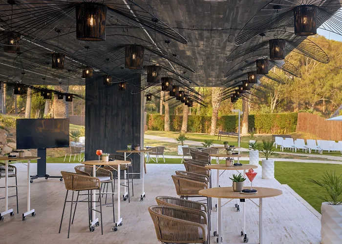 מלון Melia 4 Sup 4*